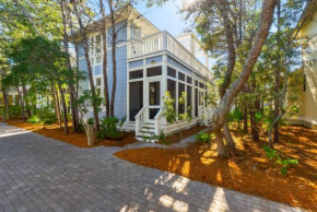 Luxury WaterColor Home, Steps to Seaside including 4 Bikes! Sleeps 10